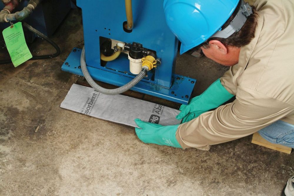 4 IN 1® Universal absorbent pad