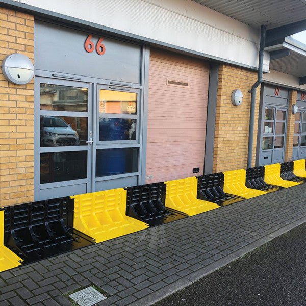 PIG Build-A-Berm Barriers - 14cm L x 460cm W x 5cm H